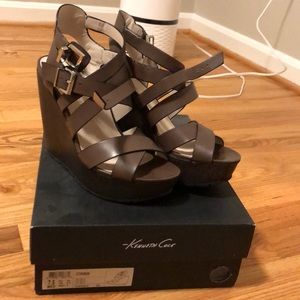 Kenneth Cole Wedges NIB